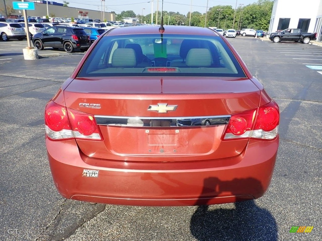 2012 Cruze LS - Autumn Red Metallic / Jet Black/Medium Titanium photo #6