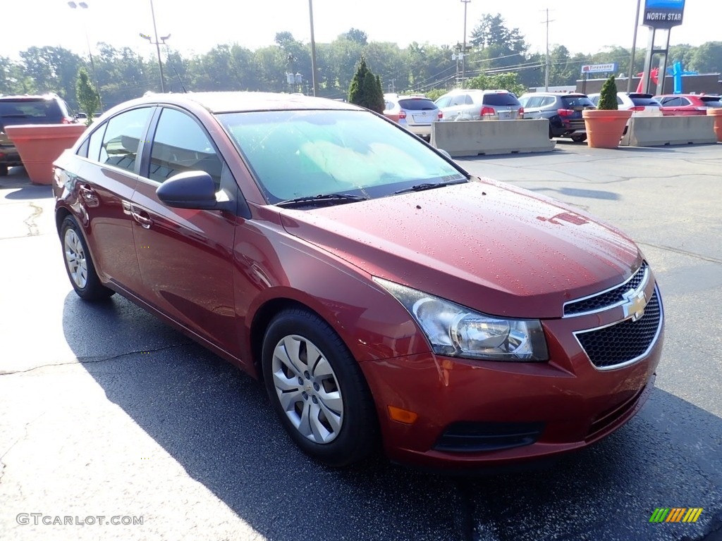 2012 Cruze LS - Autumn Red Metallic / Jet Black/Medium Titanium photo #11