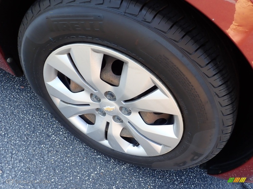 2012 Cruze LS - Autumn Red Metallic / Jet Black/Medium Titanium photo #14