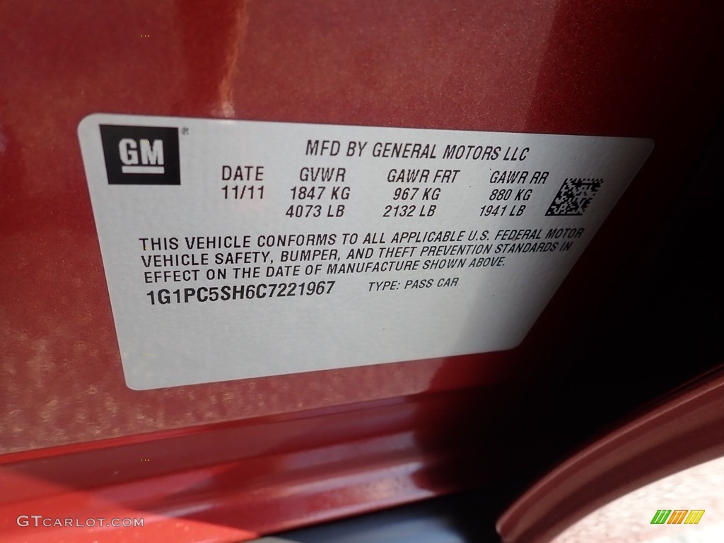 2012 Cruze LS - Autumn Red Metallic / Jet Black/Medium Titanium photo #29