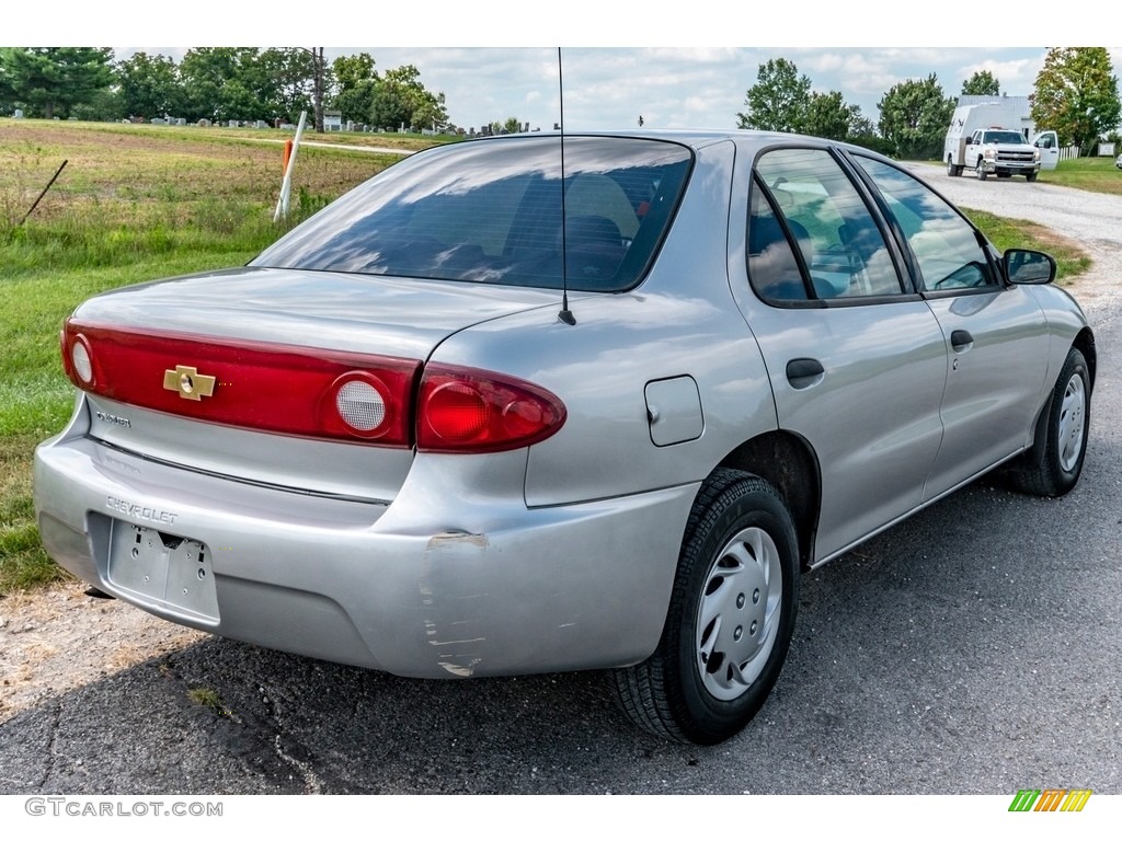 2004 Cavalier Sedan - Ultra Silver Metallic / Graphite photo #3
