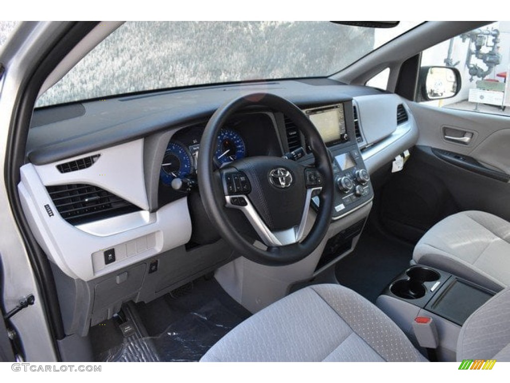 Ash Interior 2020 Toyota Sienna LE AWD Photo #134613081