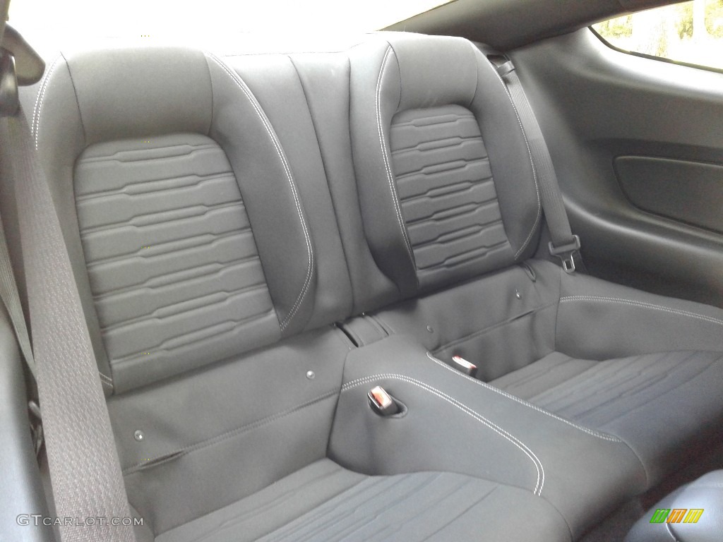 2017 Ford Mustang GT Coupe Rear Seat Photos