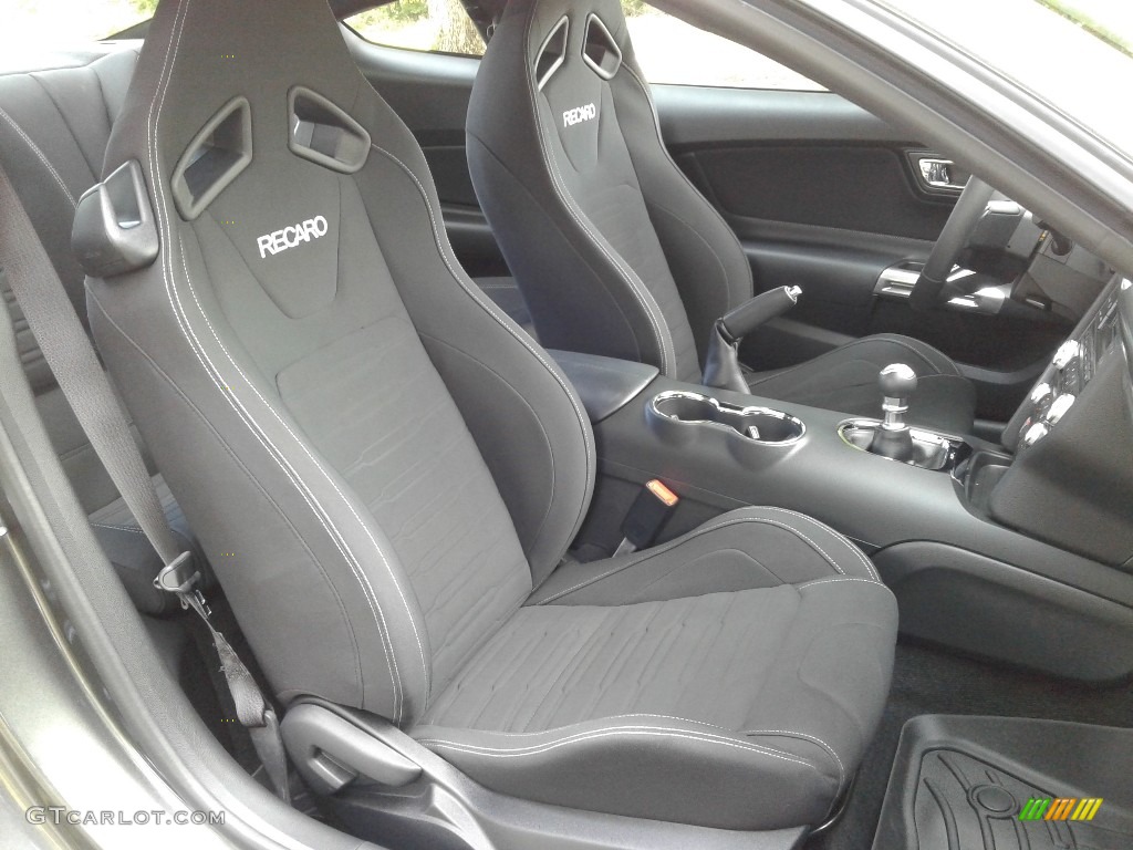 2017 Ford Mustang GT Coupe Front Seat Photos