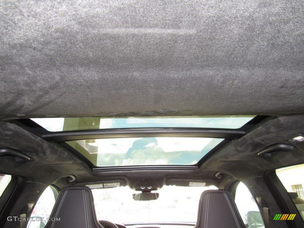 2020 Jaguar F-PACE SVR Sunroof Photo #134618622