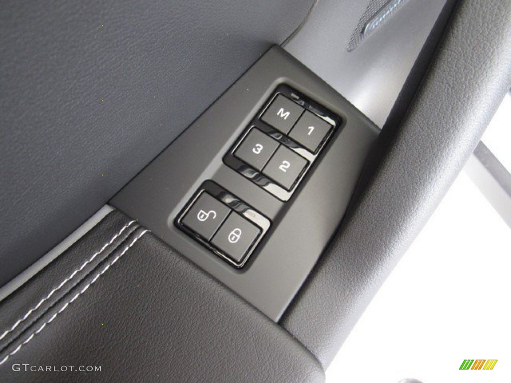 2020 Jaguar F-PACE SVR Controls Photo #134618718