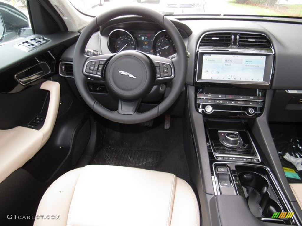 2020 Jaguar F-PACE 25t Premium Dashboard Photos