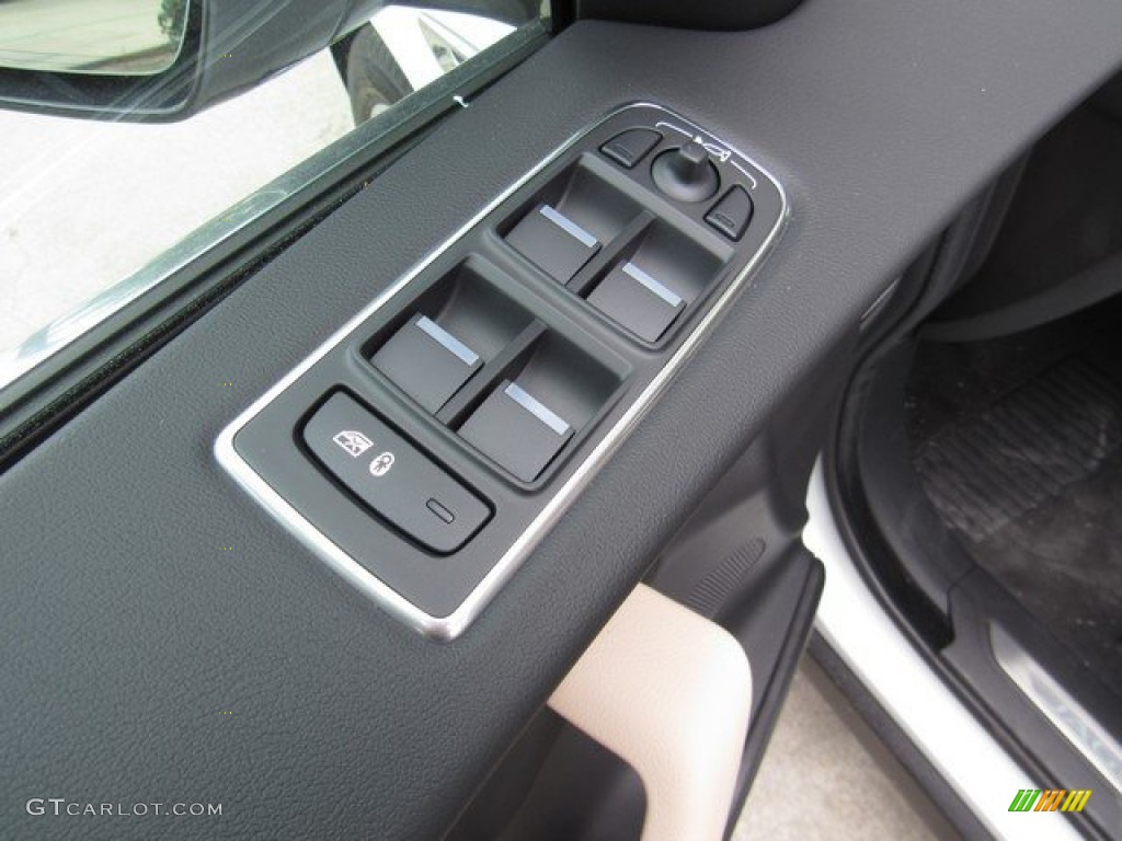 2020 Jaguar F-PACE 25t Premium Controls Photo #134619282