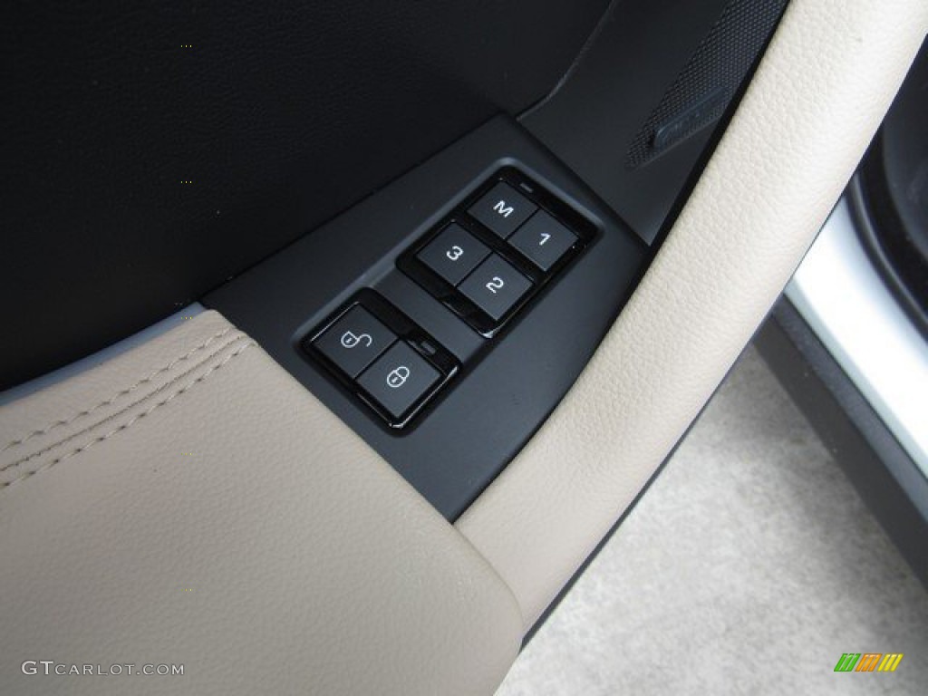2020 Jaguar F-PACE 25t Premium Controls Photo #134619297