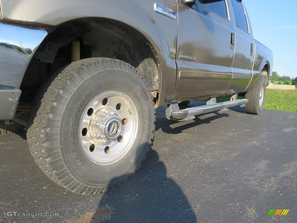 2002 F250 Super Duty XLT SuperCab 4x4 - Arizona Beige Metallic / Medium Flint photo #8