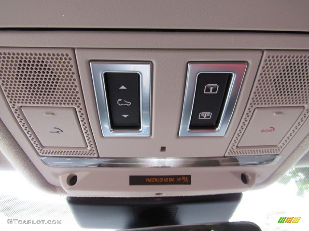 2020 Jaguar F-PACE 25t Checkered Flag Edition Controls Photo #134620065