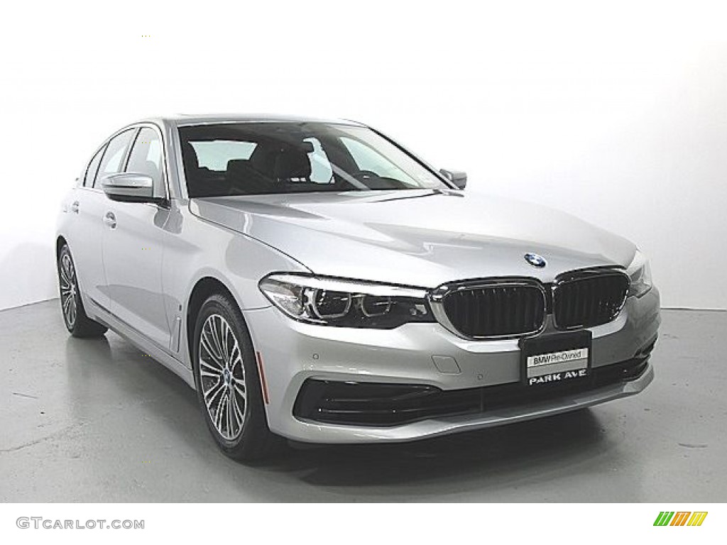 2019 5 Series 530e iPerformance xDrive Sedan - Glacier Silver Metallic / Black photo #5