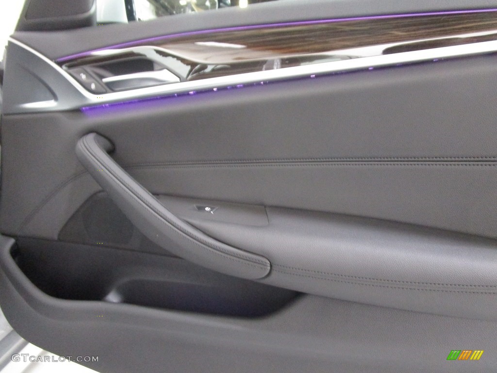 2019 5 Series 530e iPerformance xDrive Sedan - Glacier Silver Metallic / Black photo #13