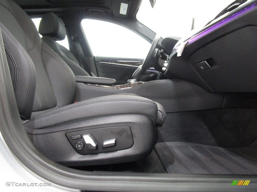 2019 5 Series 530e iPerformance xDrive Sedan - Glacier Silver Metallic / Black photo #15