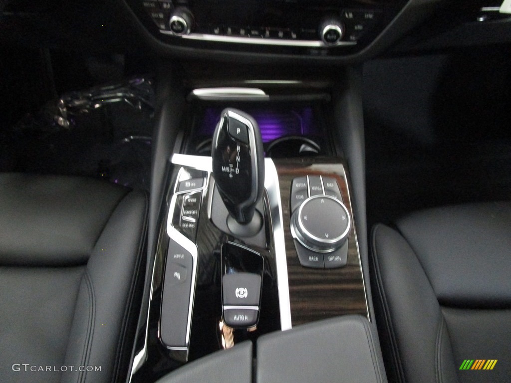 2019 5 Series 530e iPerformance xDrive Sedan - Glacier Silver Metallic / Black photo #28