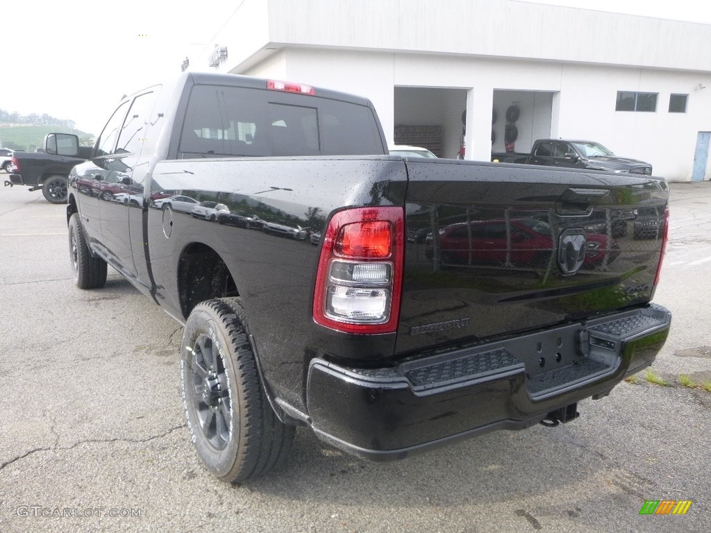 2019 2500 Bighorn Mega Cab 4x4 - Diamond Black Crystal Pearl / Black photo #3