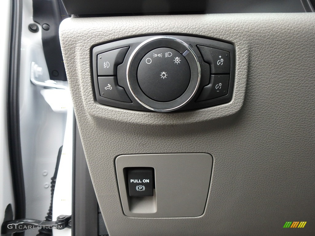 2019 Ford F150 XL Regular Cab 4x4 Controls Photo #134627249