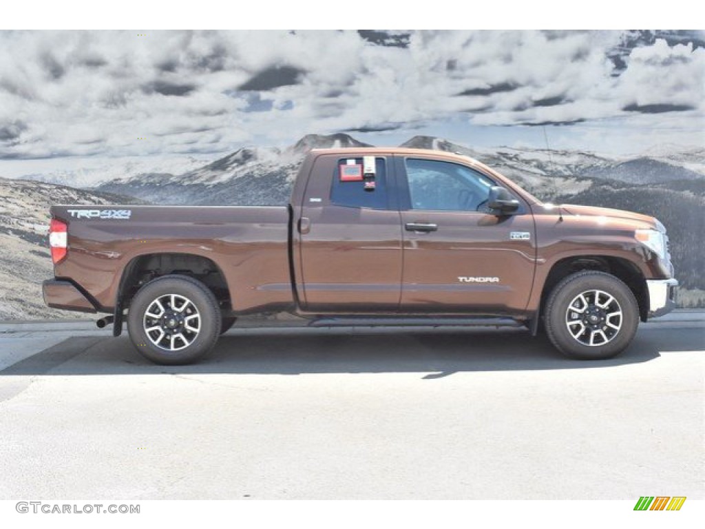 2017 Tundra SR5 Double Cab 4x4 - Sunset Bronze Mica / Black photo #2