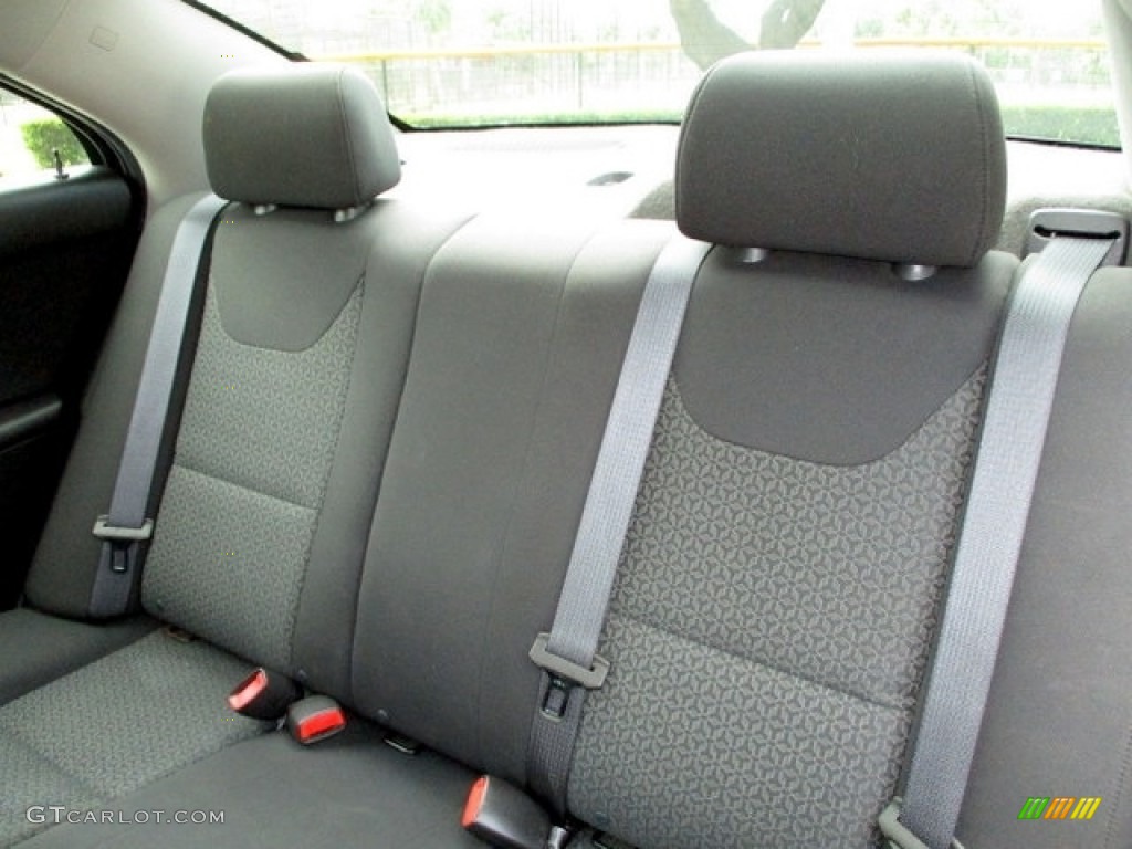 2010 G6 Sedan - Summit White / Ebony photo #8