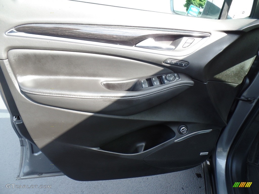 2019 Buick Enclave Avenir AWD Ebony Door Panel Photo #134637398
