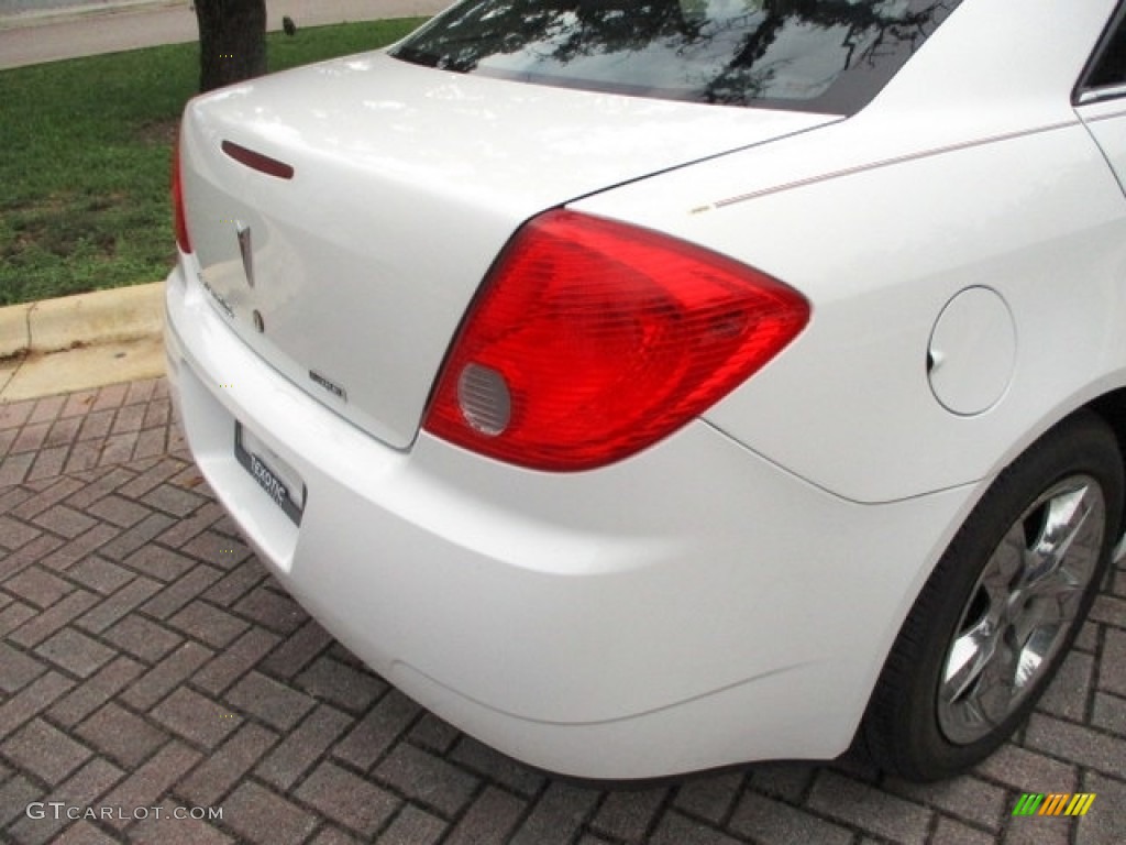 2010 G6 Sedan - Summit White / Ebony photo #19