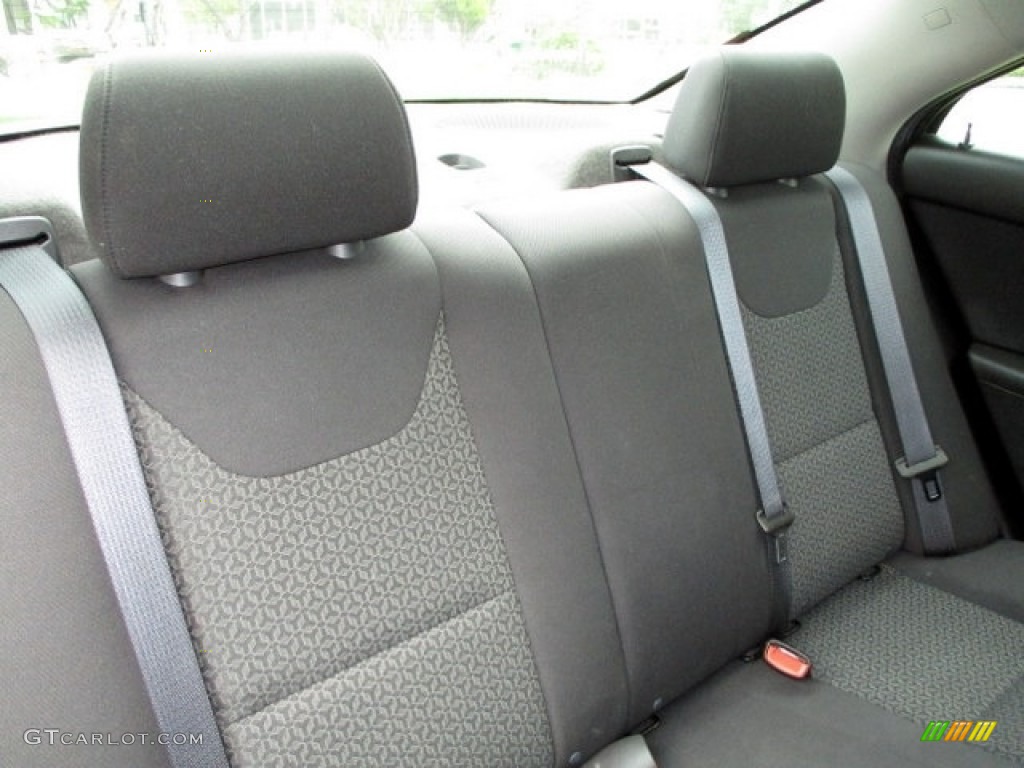 2010 G6 Sedan - Summit White / Ebony photo #27