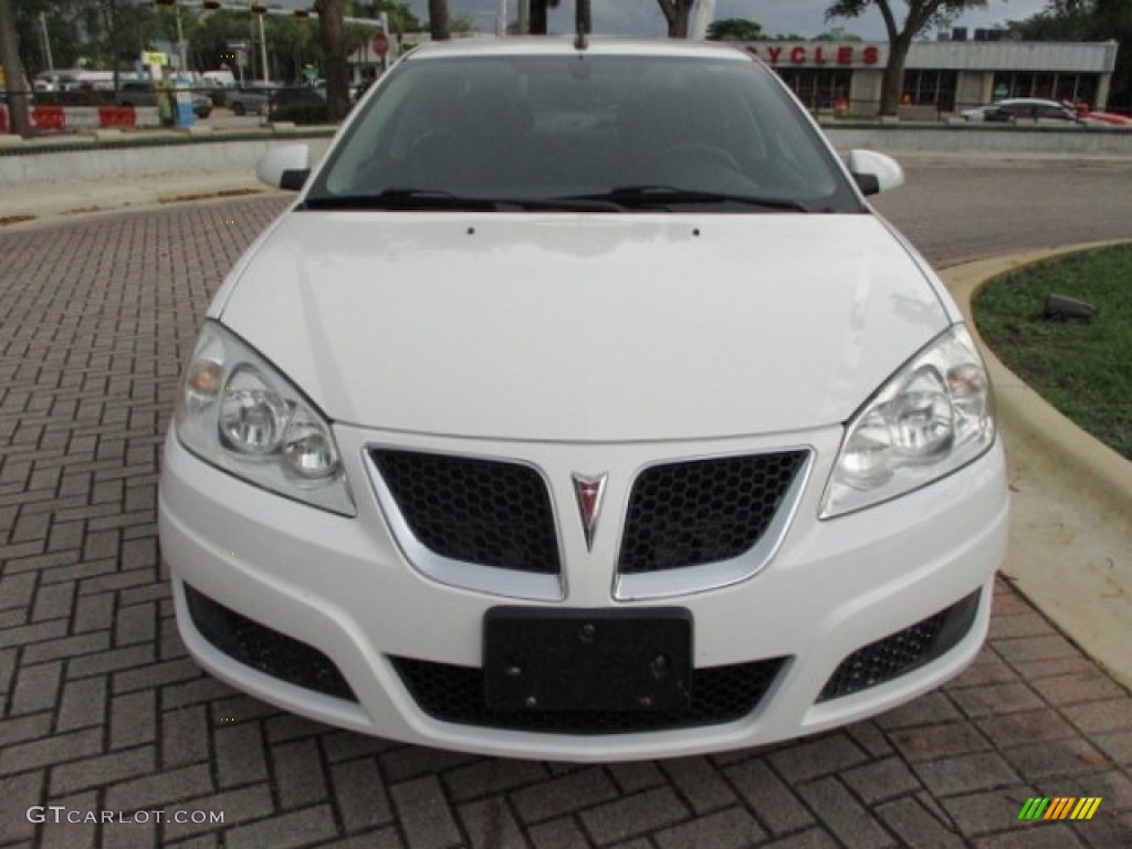 2010 G6 Sedan - Summit White / Ebony photo #28