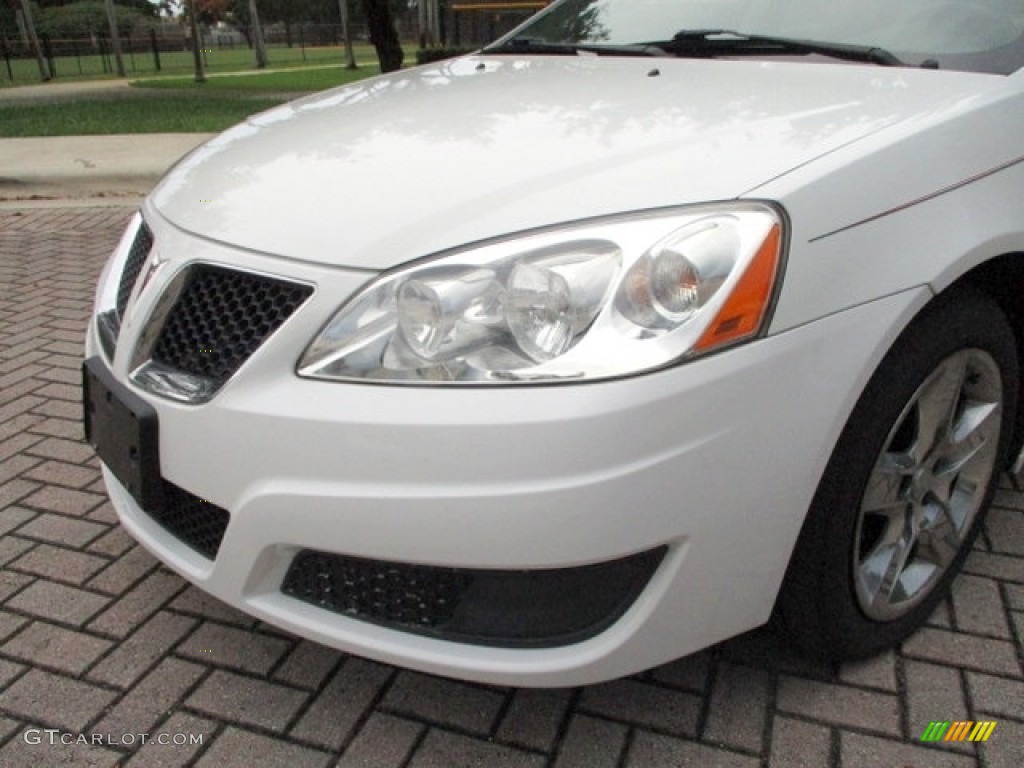 2010 G6 Sedan - Summit White / Ebony photo #35