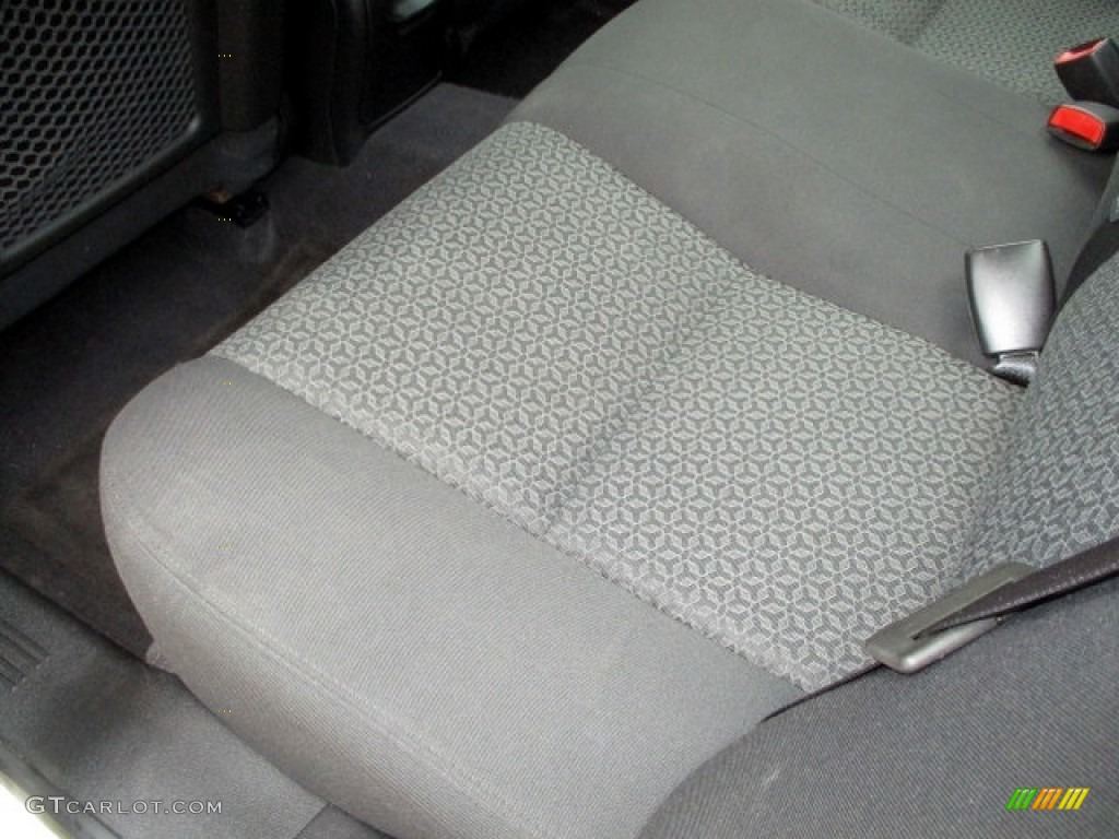 2010 G6 Sedan - Summit White / Ebony photo #38