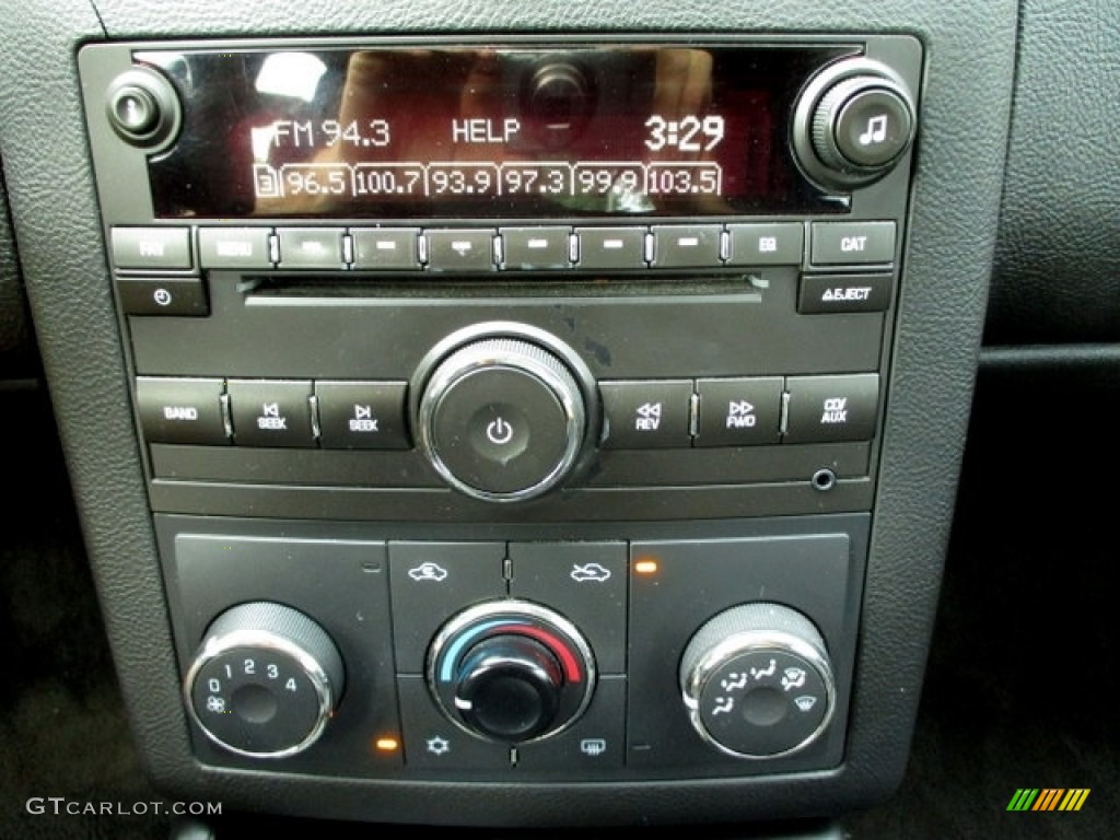 2010 G6 Sedan - Summit White / Ebony photo #42