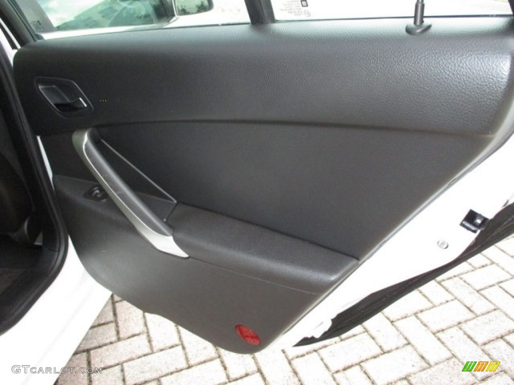 2010 G6 Sedan - Summit White / Ebony photo #44