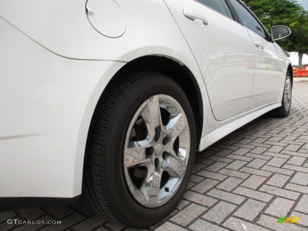 2010 G6 Sedan - Summit White / Ebony photo #55