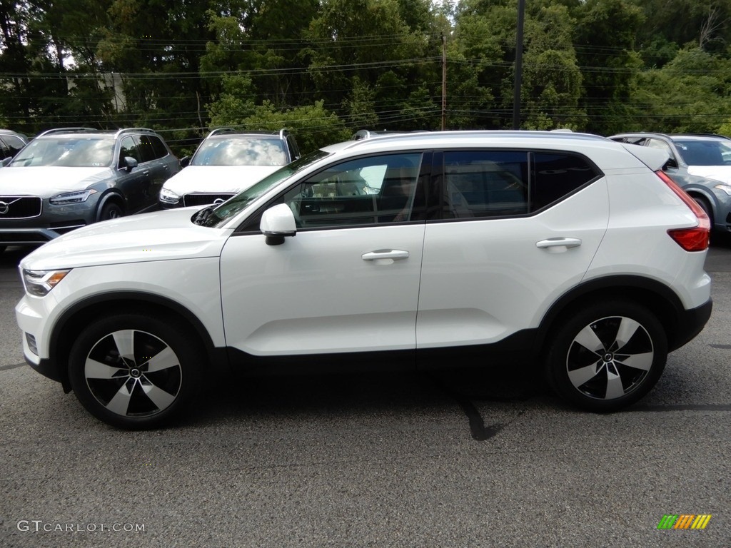 Ice White 2019 Volvo XC40 T5 Momentum AWD Exterior Photo #134639054