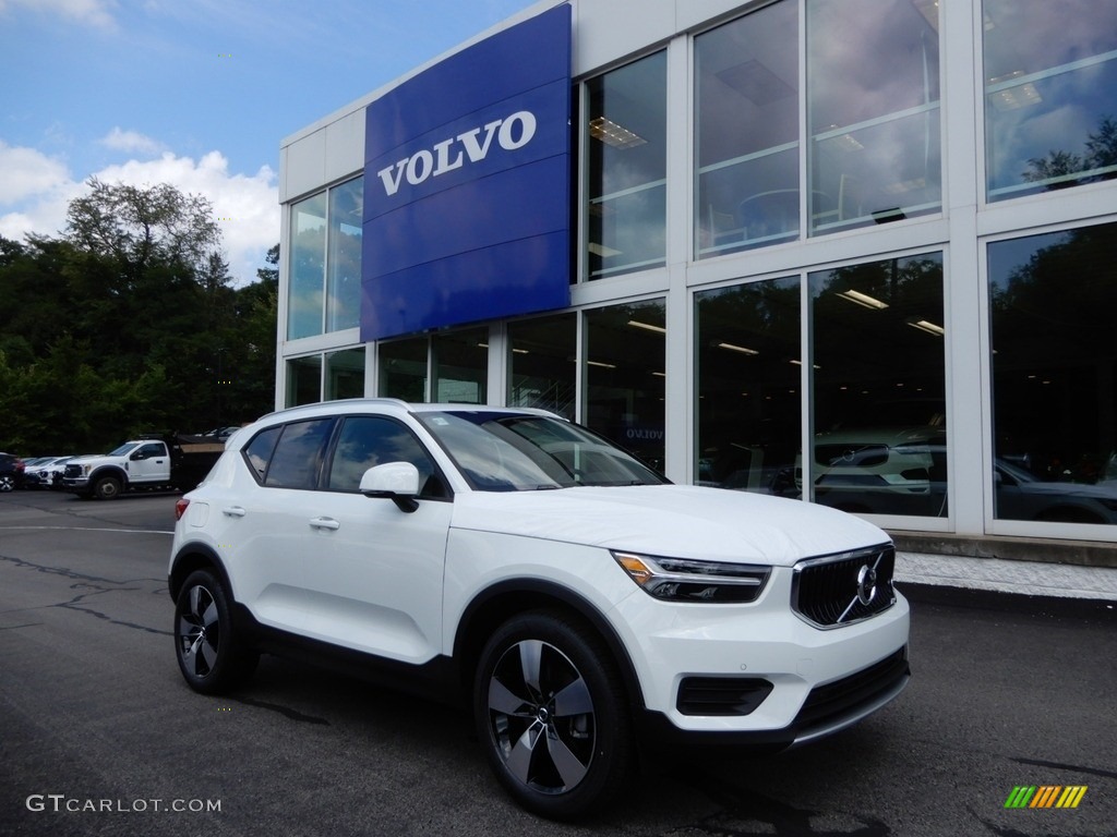 Ice White 2020 Volvo XC40 T5 Momentum AWD Exterior Photo #134639867