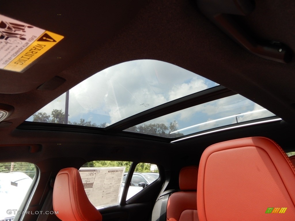2020 Volvo XC40 T5 Momentum AWD Sunroof Photo #134640014