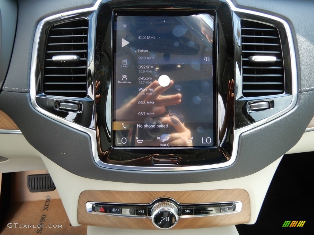 2020 Volvo XC90 T6 AWD Inscription Controls Photo #134640263