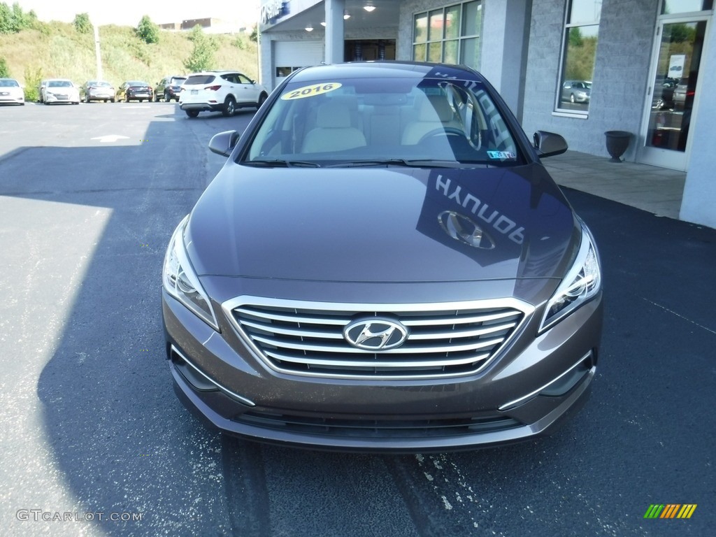 2016 Sonata SE - Dark Truffle / Beige photo #4