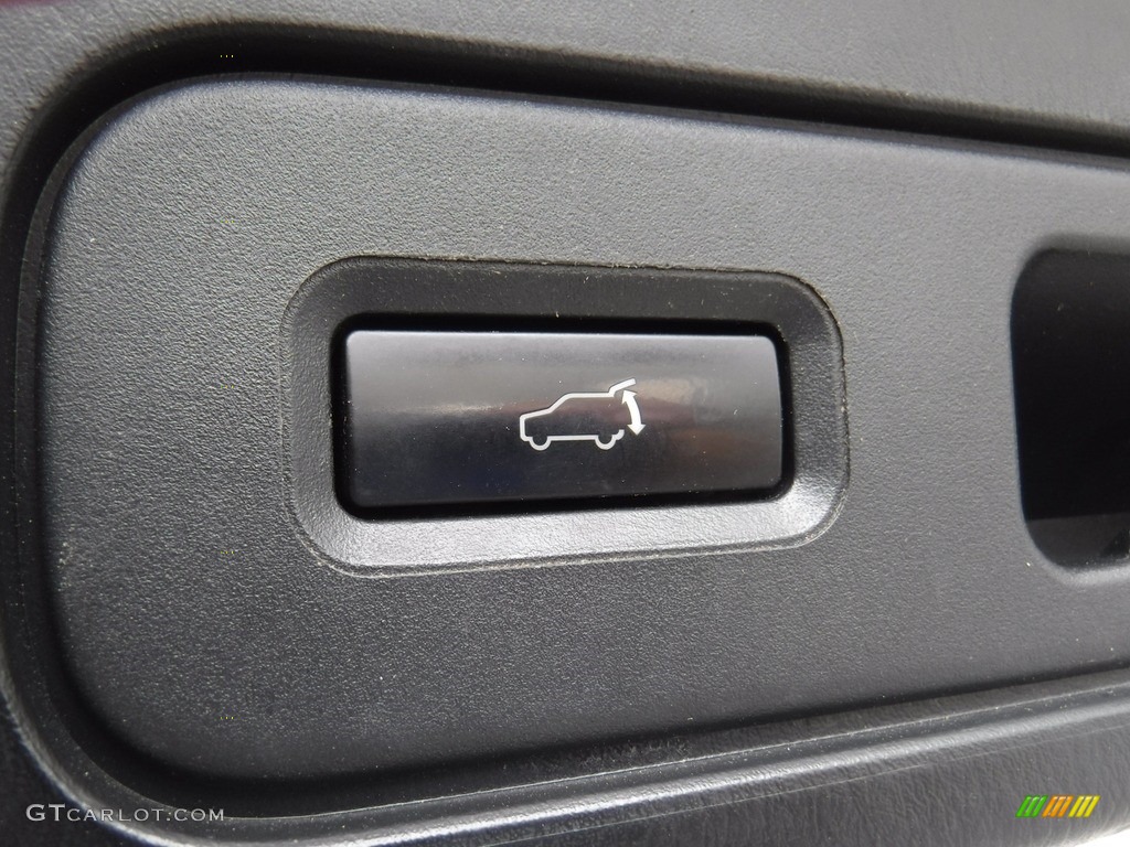 2011 CX-9 Touring AWD - Crystal White Pearl Mica / Black photo #26