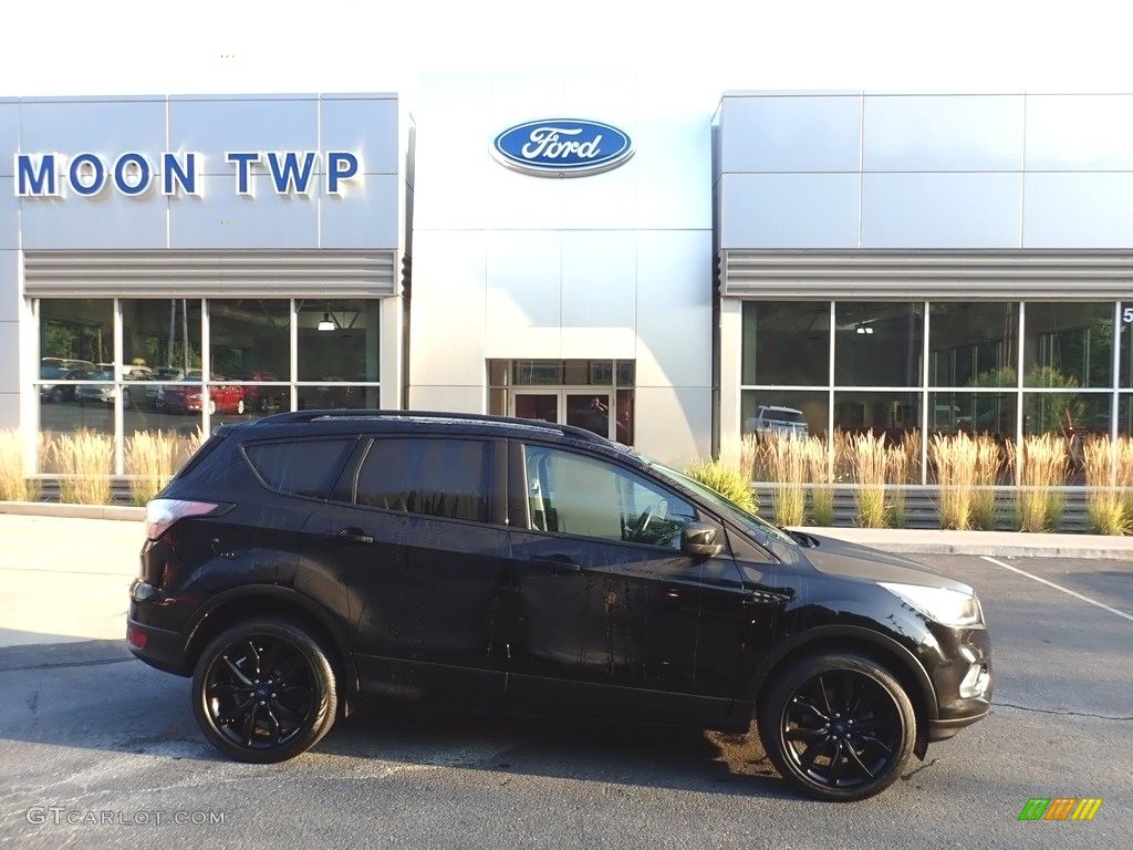2017 Escape SE 4WD - Shadow Black / Charcoal Black photo #1