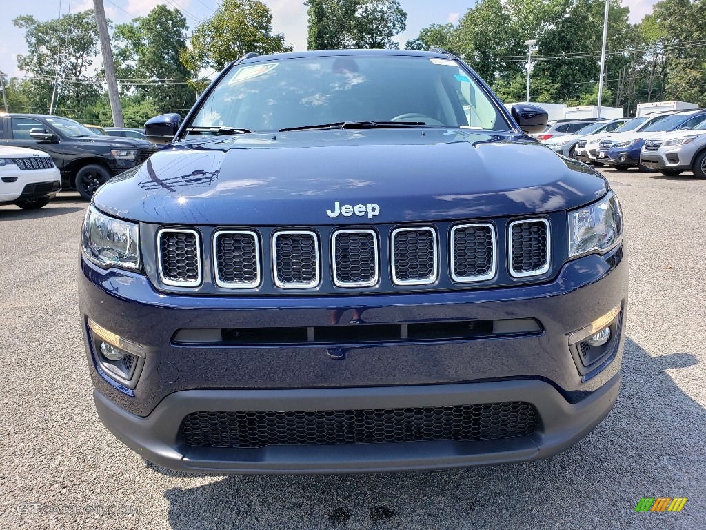 2019 Compass Latitude 4x4 - Jazz Blue Pearl / Black photo #2