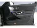 Black - S 560 Sedan Photo No. 26