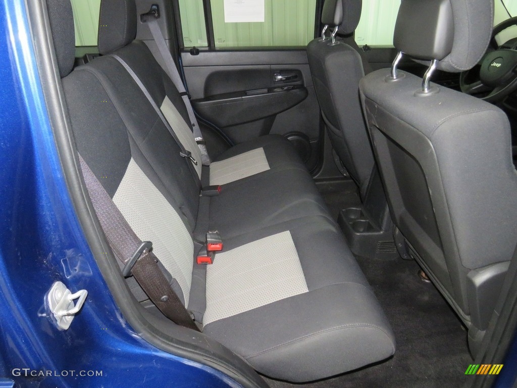 2010 Liberty Sport 4x4 - Deep Water Blue Pearl / Dark Slate Gray photo #26