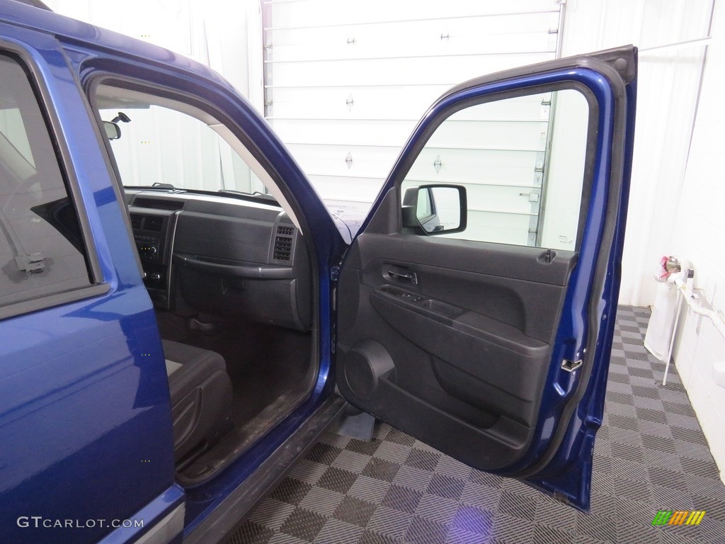 2010 Liberty Sport 4x4 - Deep Water Blue Pearl / Dark Slate Gray photo #27