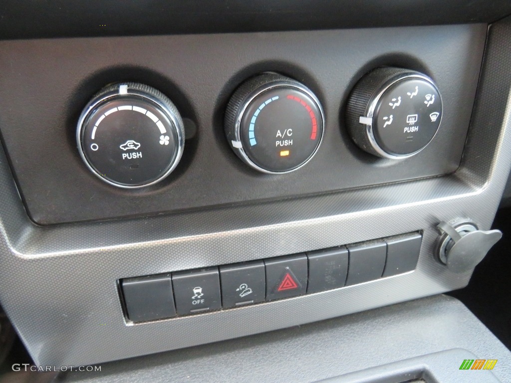 2010 Liberty Sport 4x4 - Deep Water Blue Pearl / Dark Slate Gray photo #36