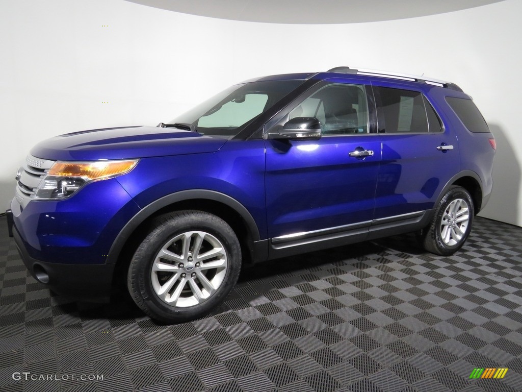 2013 Explorer XLT 4WD - Deep Impact Blue Metallic / Charcoal Black photo #8