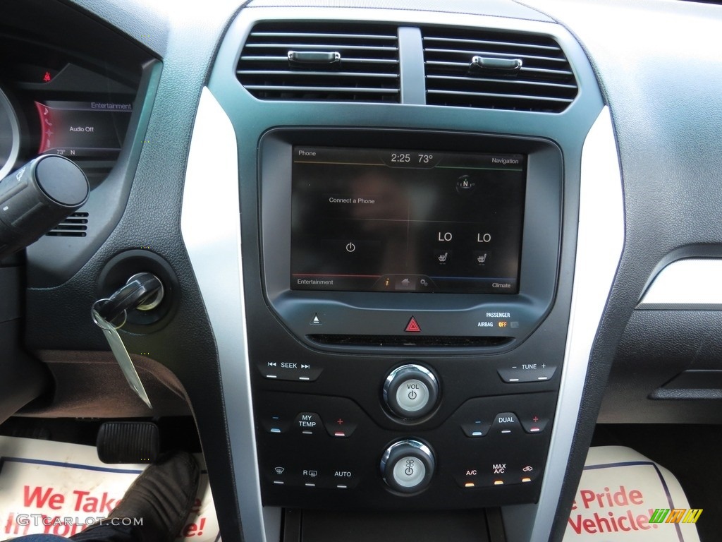 2013 Explorer XLT 4WD - Deep Impact Blue Metallic / Charcoal Black photo #37