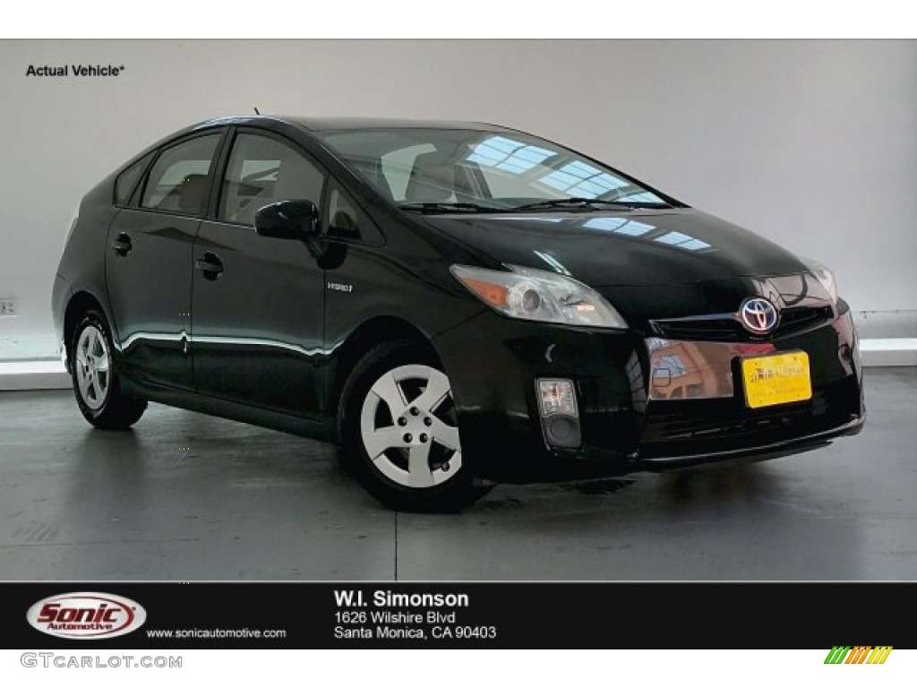 Black Toyota Prius