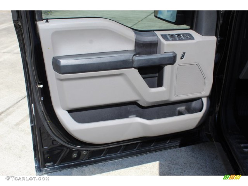 2016 F150 XL SuperCrew - Shadow Black / Medium Earth Gray photo #9