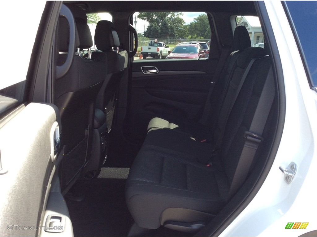 2019 Grand Cherokee Laredo 4x4 - Bright White / Black photo #15