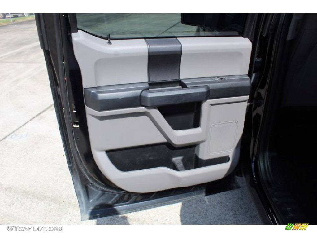 2016 F150 XL SuperCrew - Shadow Black / Medium Earth Gray photo #18